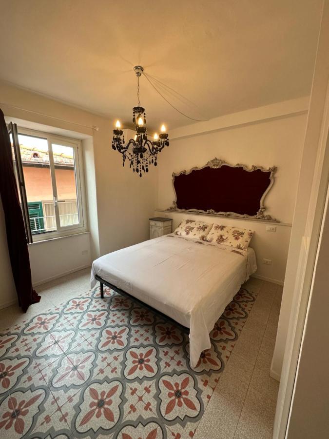 Elegante Stanza Rossa Mottino23 Bed & Breakfast เลริชี ภายนอก รูปภาพ